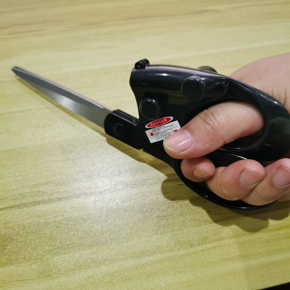 Nieuwe professionele lasergele - Scissors Stainless Craft recensie en prijs