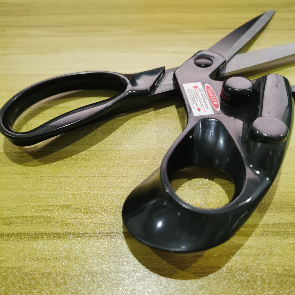 Nieuwe professionele lasergele - Scissors Stainless Craft recensie en prijs